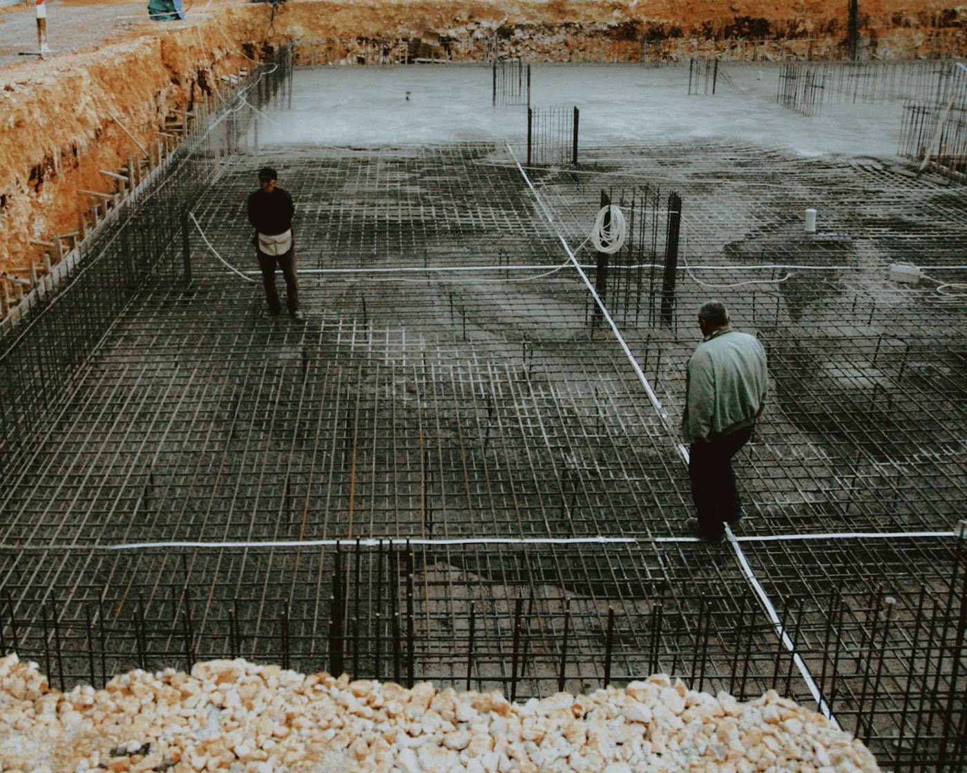 Foundation pour with the pump truck
